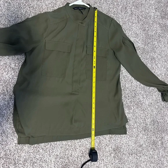 Banana Republic Olive Green Utility Blouse Women’s XS Long Sleeve Pocket Top - Picture 8 of 8